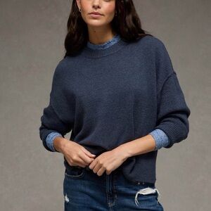 🎉 NEW*** AE So Soft Crew Neck